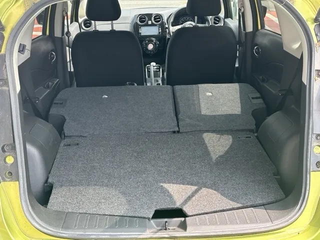 ノート(ニッサン)eパワーX中古車 10