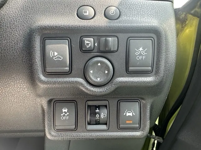 ノート(ニッサン)eパワーX中古車 15