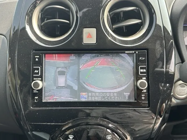 ノート(ニッサン)eパワーX中古車 20