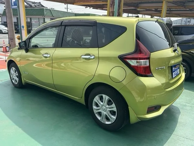 ノート(ニッサン)eパワーX中古車 2