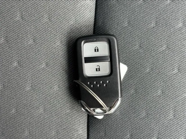 フィット(ホンダ)e：HEV ベーシック中古車 21