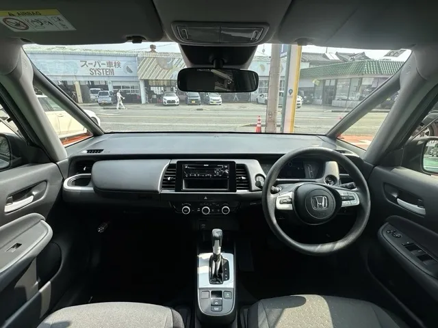 フィット(ホンダ)e：HEV ベーシック中古車 5
