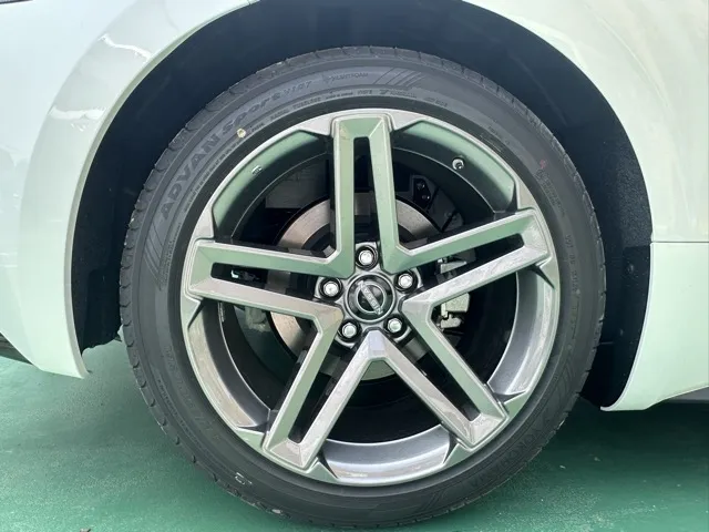 フェアレディZ(ニッサン)ベースグレード 6MT登録済未使用車 11