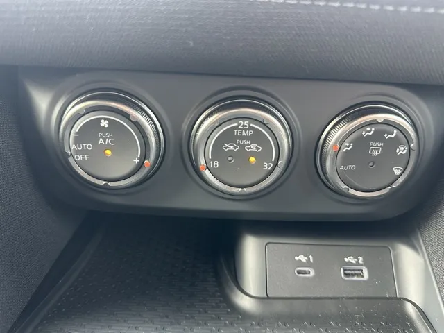 フェアレディZ(ニッサン)ベースグレード 6MT登録済未使用車 15