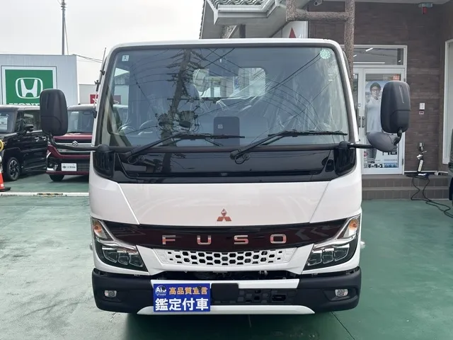 キャンター(三菱)全低床 平ボディ ２ｔ登録済未使用車 17