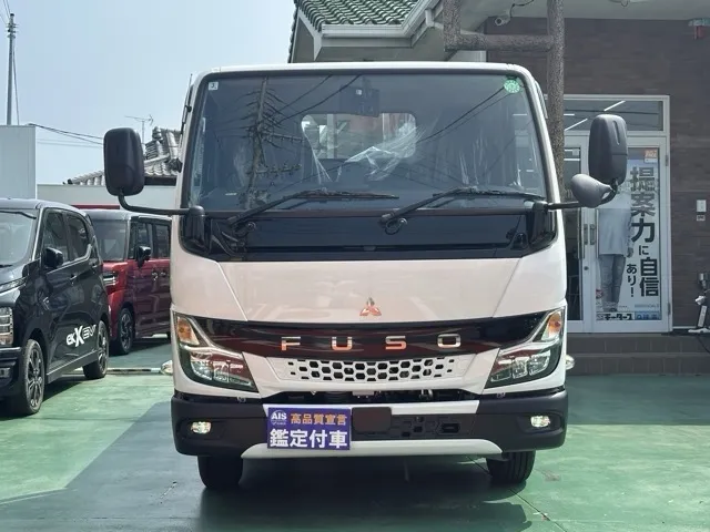 キャンター(三菱)全低床 平ボディ ２ｔ登録済未使用車 29