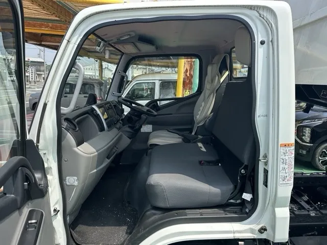 キャンター(三菱)全低床キョウカダンプ ３ｔ中古車 3