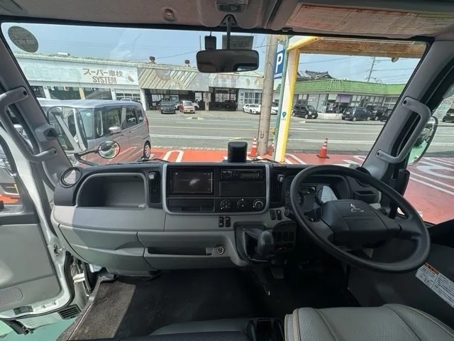 キャンター(三菱)全低床キョウカダンプ ３ｔ中古車 4