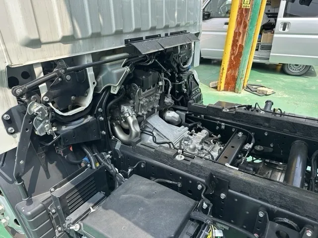 キャンター(三菱)全低床キョウカダンプ ３ｔ中古車 8