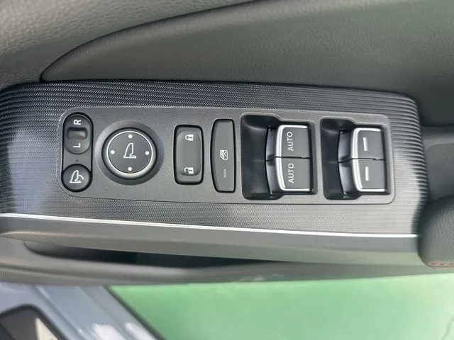 シビック(ホンダ)e：HEV中古車 14