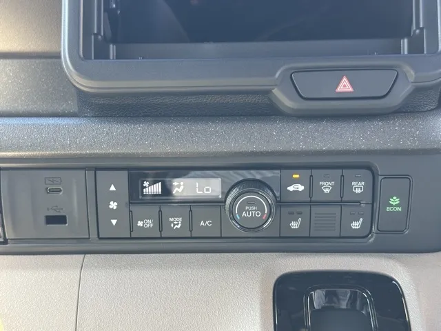 N-BOX(ホンダ)N-BOX コンフォートＰ届出済未使用車 17