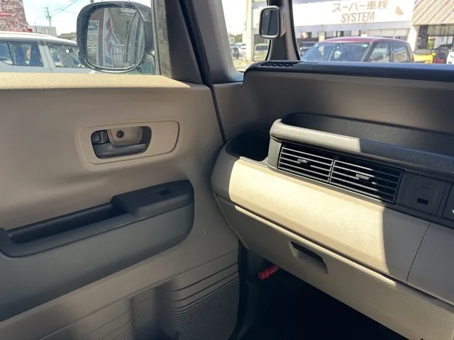 N-BOX(ホンダ)N-BOX コンフォートＰ届出済未使用車 19