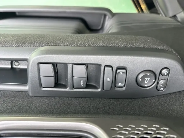 N-BOX(ホンダ)N-BOXカスタム届出済未使用車 13