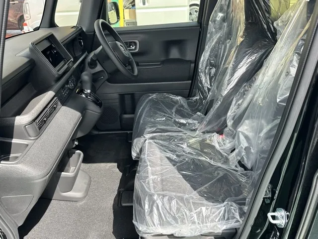 N-BOX(ホンダ)N-BOXカスタム届出済未使用車 3