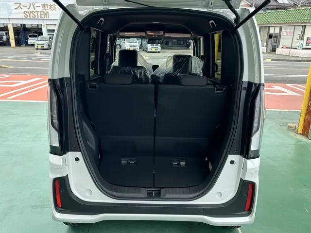 N-BOX(ホンダ)N-BOXカスタム届出済未使用車 9
