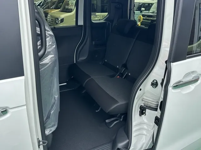 N-BOX(ホンダ)N-BOXカスタム届出済未使用車 4