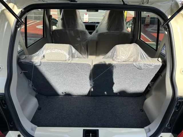 ラパン(スズキ)L新車見本展示無 7