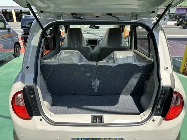 ラパン(スズキ)L新車見本展示無 7