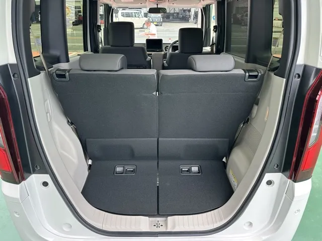 N-BOX(ホンダ)N-BOX ファッションスタイル コンフォートＰ中古車 10