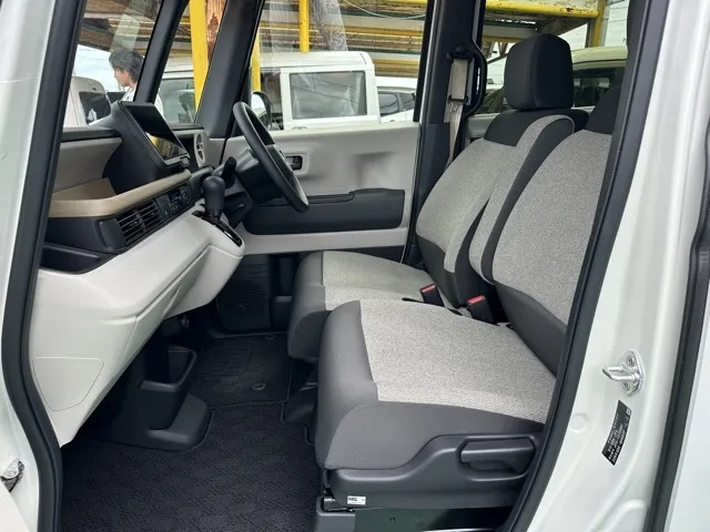 N-BOX(ホンダ)N-BOX ファッションスタイル コンフォートＰ中古車 3