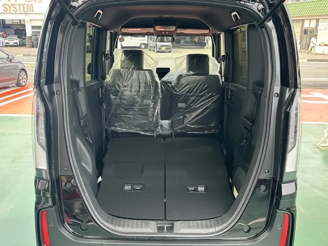 N-BOX(ホンダ)N-BOXカスタムターボ届出済未使用車 11