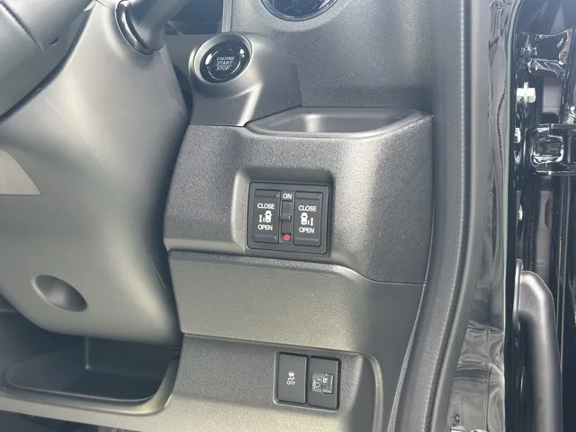 N-BOX(ホンダ)N-BOXカスタムターボ届出済未使用車 17
