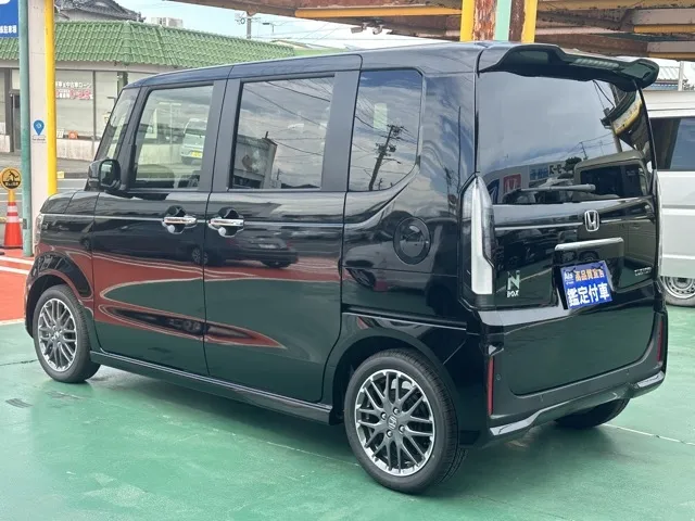 N-BOX(ホンダ)N-BOXカスタムターボ届出済未使用車 2