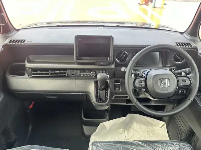 N-BOX(ホンダ)N-BOXカスタムターボ届出済未使用車 5