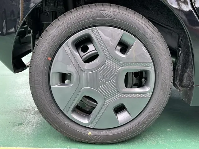 デリカミニ(三菱)T届出済未使用車 11