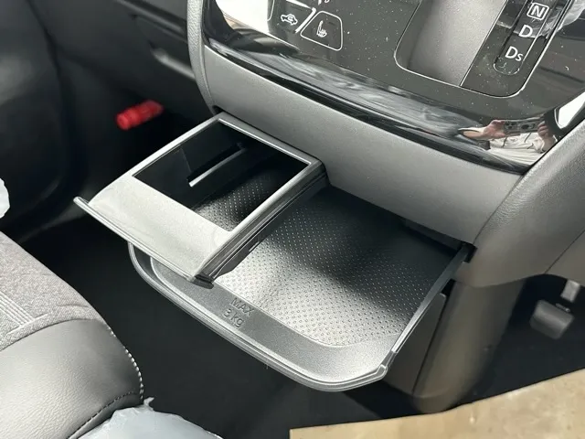 デリカミニ(三菱)T届出済未使用車 19