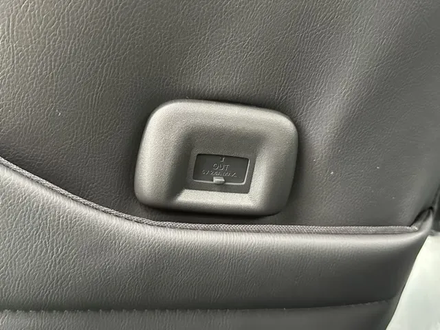 デリカミニ(三菱)T届出済未使用車 6
