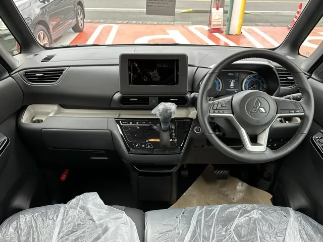 デリカミニ(三菱)T届出済未使用車 7