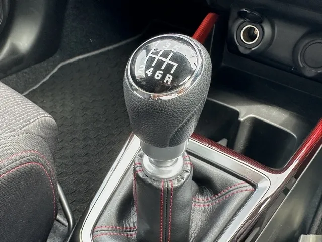 スイフト(スズキ)ベースグレード　セーフティサポート非装着車 MT中古車 13