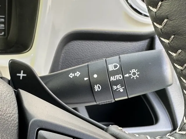 クロスビー(スズキ)ハイブリッドMZ登録済未使用車 17