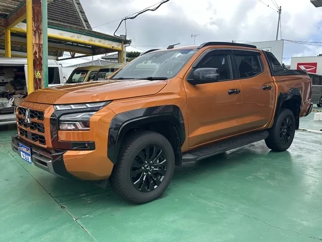 トライトン(三菱)GSR中古車 1