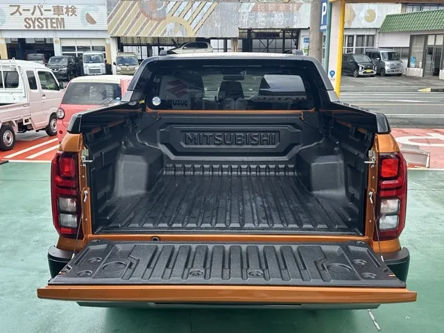 トライトン(三菱)GSR中古車 8