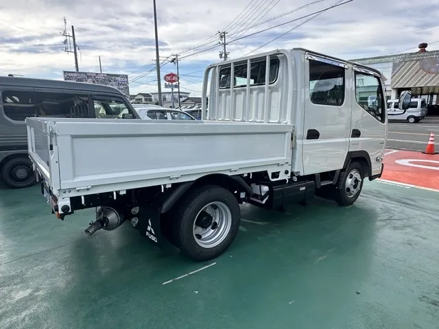 キャンター(三菱)Wキャブ　２ｔ　５ＭＴ登録済未使用車 19