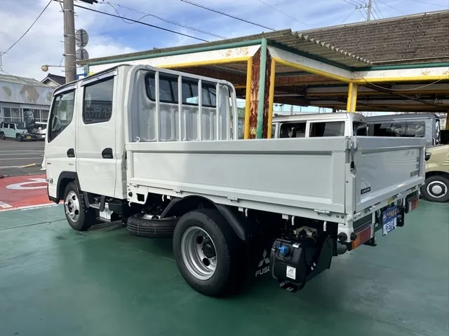 キャンター(三菱)Wキャブ　２ｔ　５ＭＴ登録済未使用車 2