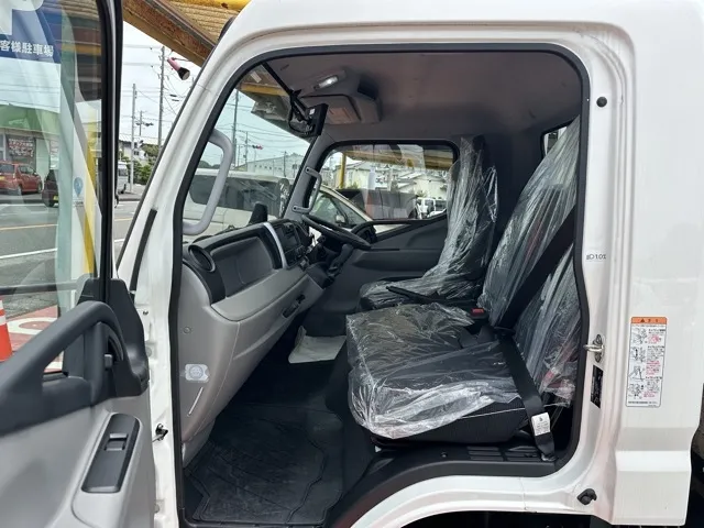 キャンター(三菱)平ボディ ３ｔワイドロング MT 1ナンバー車登録済未使用車 3
