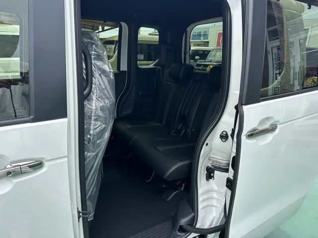 N-BOX(ホンダ)N-BOXカスタム コーディネートスタイル届出済未使用車 4
