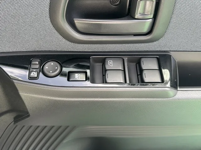 サクラ(ニッサン)X中古車 12