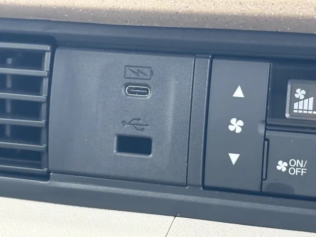 N-BOX(ホンダ)N-BOX ファッションスタイル コンフォートＰ届出済未使用車 19