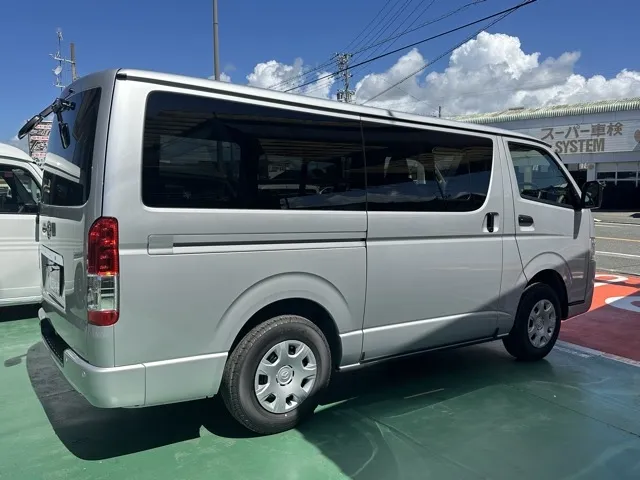 ハイエースバン(トヨタ)ボンゴブローニィバン GL 4WD ディーゼル登録済未使用車 13