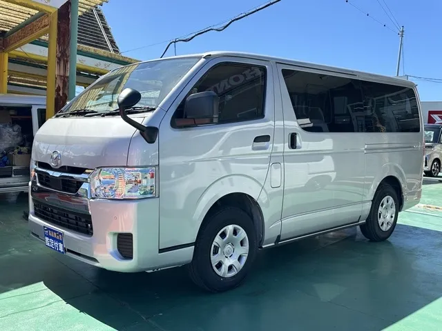 ハイエースバン(トヨタ)ボンゴブローニィバン GL 4WD ディーゼル登録済未使用車 1