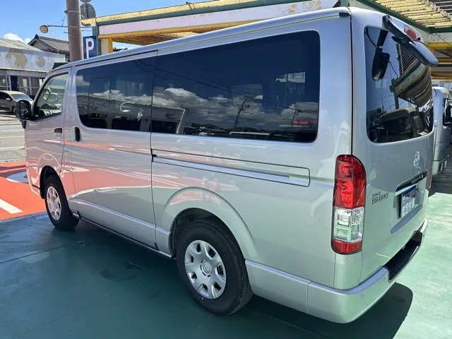 ハイエースバン(トヨタ)ボンゴブローニィバン GL 4WD ディーゼル登録済未使用車 2