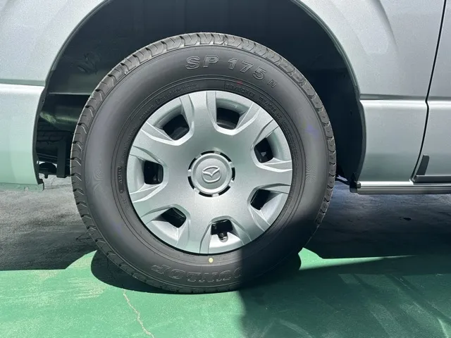 ボンゴ(マツダ)GL 4WD ディーゼル登録済未使用車 13