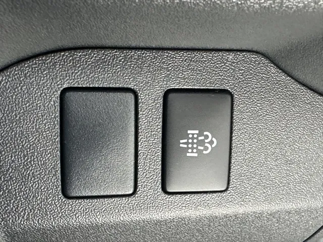 ボンゴ(マツダ)GL 4WD ディーゼル登録済未使用車 17