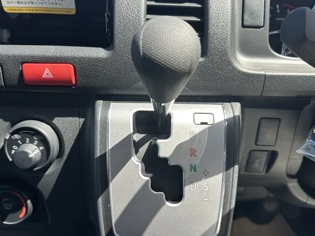 ボンゴ(マツダ)GL 4WD ディーゼル登録済未使用車 18