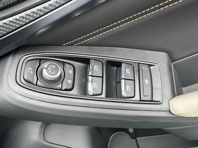 レヴォーグ(スバル)リミテッド EX中古車 13