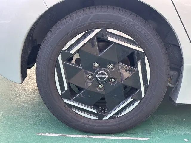 リーフ(ニッサン)Ｘ中古車 11